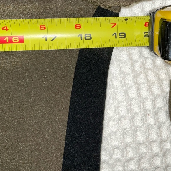 Vince Color Block, Olive & Black, Silk Tunic Top, Like NEW. Size 4 - Picture 13 of 14